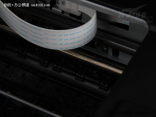 自动双面打印 节省一半纸张消耗